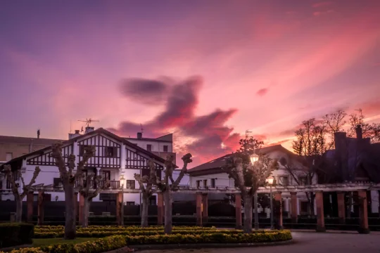 Hotel Tertua di Indonesia yang Penuh Sejarah dan Pesona