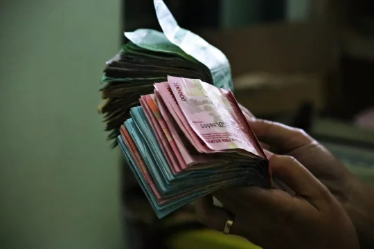 Ekonomi Tumbuh 5,61%, tapi Rupiah di Titik Terlemah Sepanjang Sejarah